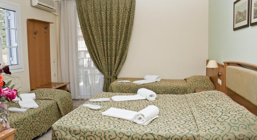 Esperia Hotel 3*
