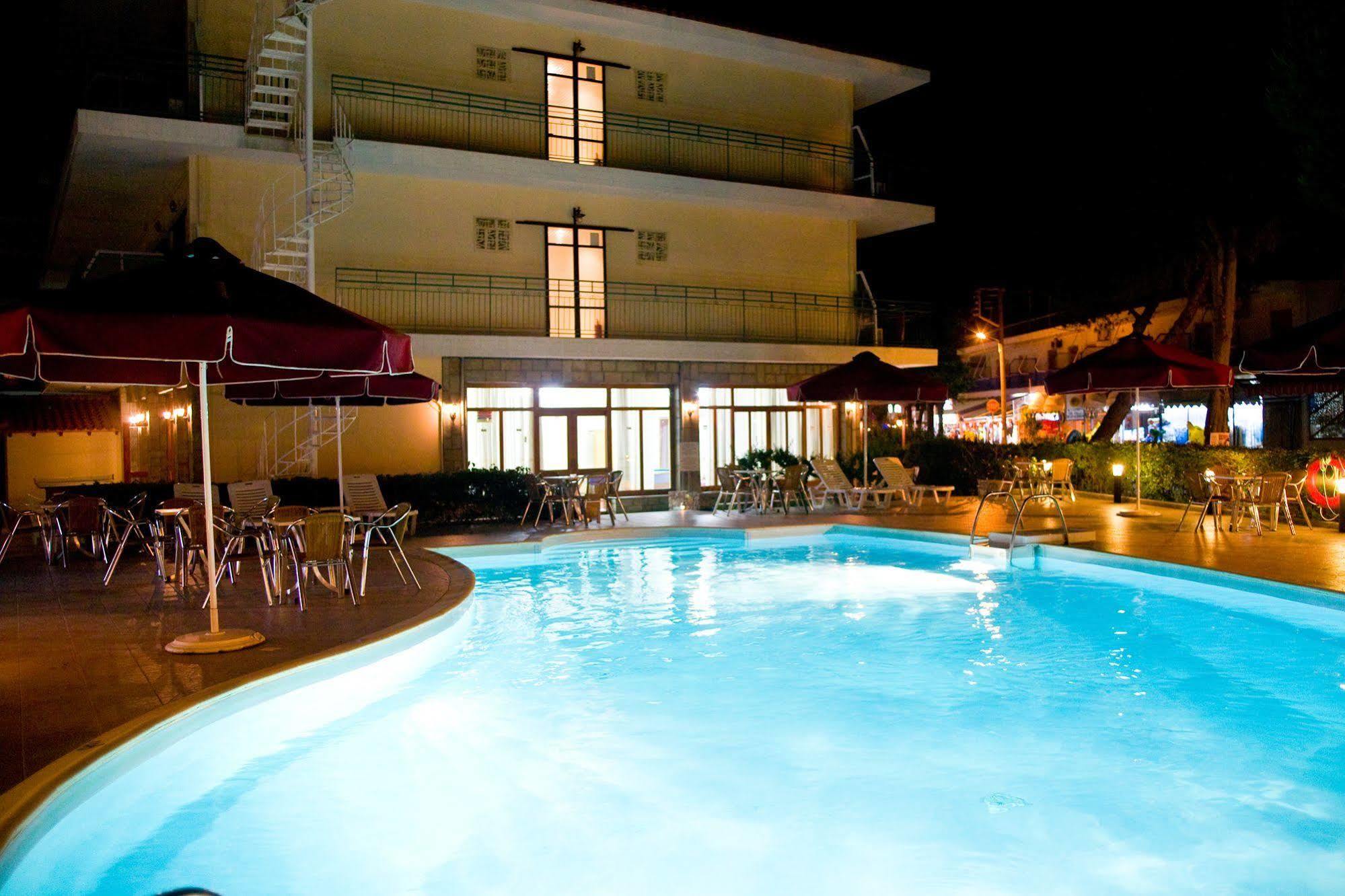 Esperia Hotel 3*