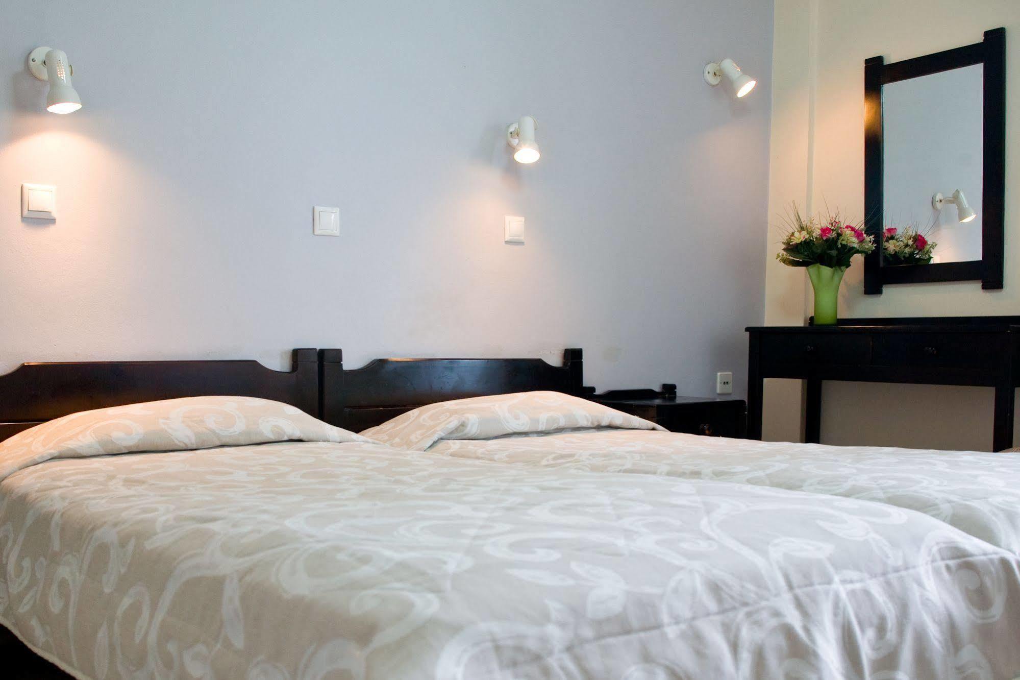Esperia Hotel 3*